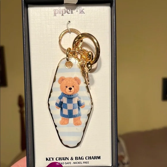 NIB Piper K Teddy Bear Key Chain & Bag Charm Gold Tone Heart and Bow - Picture 1 of 8